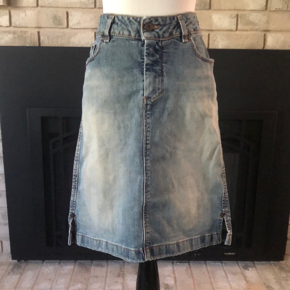 Silver Medium Wash Denim A-Line Skirt size 29